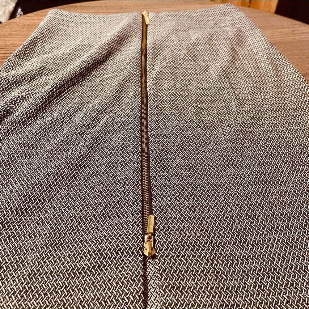 Worthington Black and White Textured Pencil Skirt with Front Zip - Picture 5 of 7